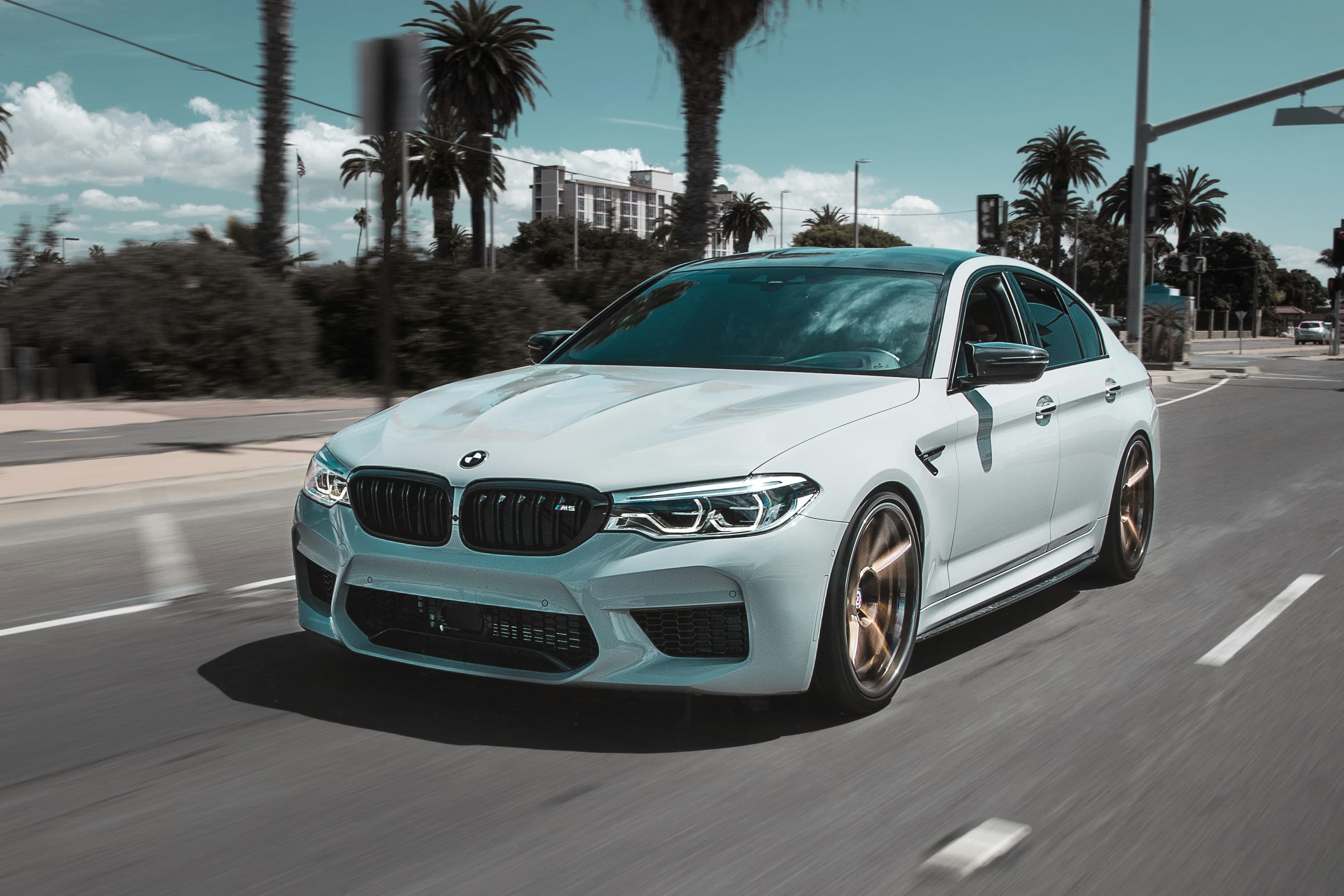 Automóvel de alta performance — serviço especializado